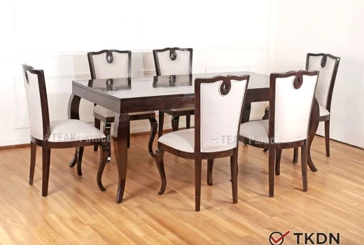 Meja Makan Minimalis Elegan Untuk Ruang Makan Mewah