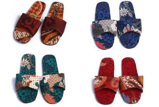 Kerajinan Sandal Jepit dari Kain Perca